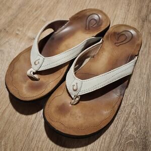 OluKai Women's Kumu Sandal Size 9 Thong Flip Flop Beach Slide White Leather